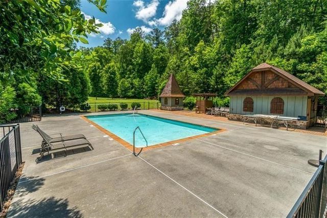 12 Somerset Lane, Cartersville, GA 30121