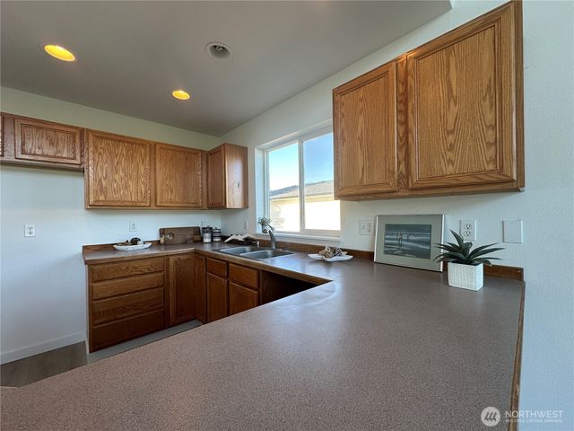 570 Canal Drive NE, Ocean Shores, WA 98569