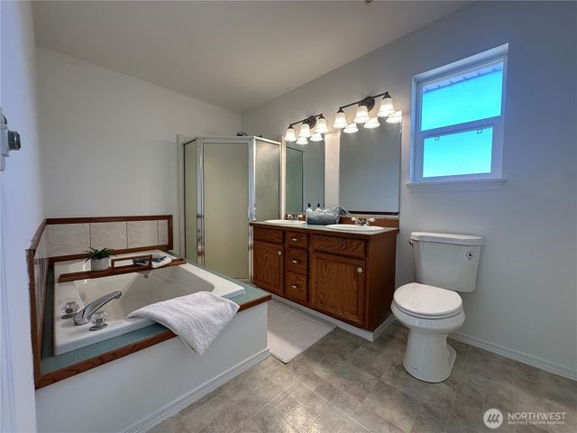 570 Canal Drive NE, Ocean Shores, WA 98569