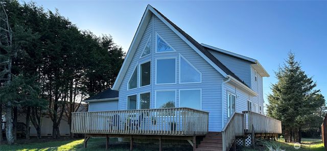 570 Canal Drive NE, Ocean Shores, WA 98569