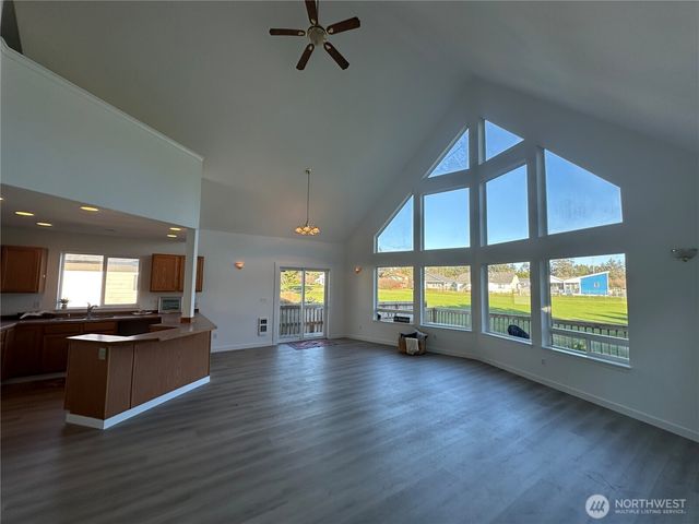 570 Canal Drive NE, Ocean Shores, WA 98569