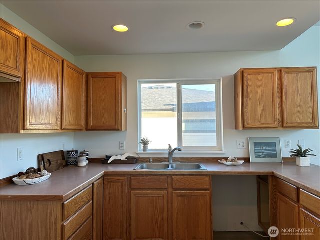570 Canal Drive NE, Ocean Shores, WA 98569