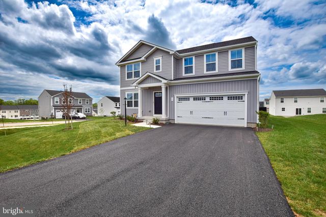 17 CHANGING SEASON WAY, Hedgesville, WV 25427