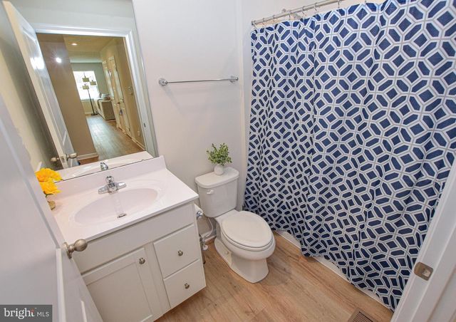 17 CHANGING SEASON WAY, Hedgesville, WV 25427