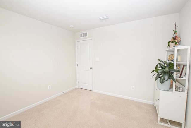 17 CHANGING SEASON WAY, Hedgesville, WV 25427