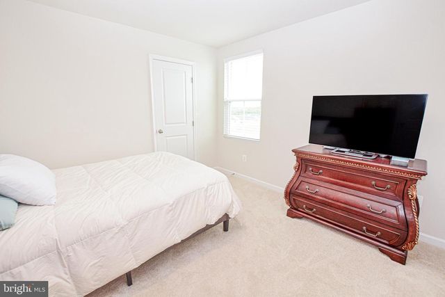 17 CHANGING SEASON WAY, Hedgesville, WV 25427