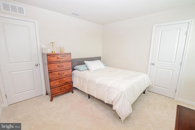 17 CHANGING SEASON WAY, Hedgesville, WV 25427