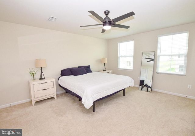 17 CHANGING SEASON WAY, Hedgesville, WV 25427