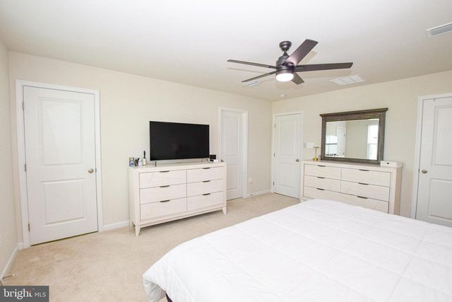 17 CHANGING SEASON WAY, Hedgesville, WV 25427