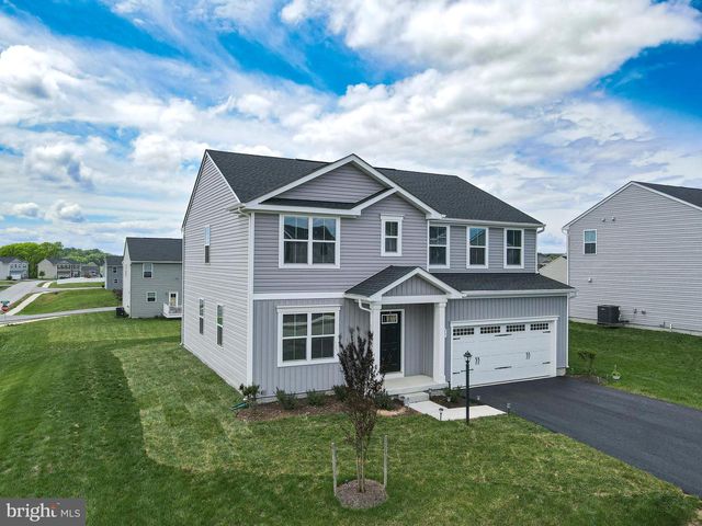 17 CHANGING SEASON WAY, Hedgesville, WV 25427