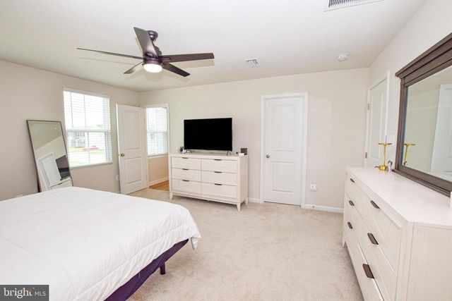 17 CHANGING SEASON WAY, Hedgesville, WV 25427