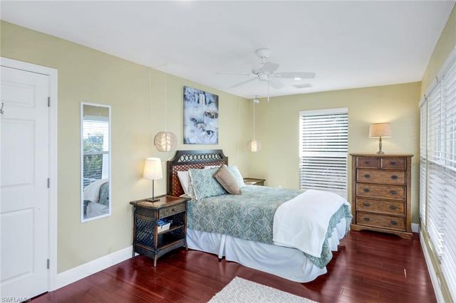 4741 Pembrooke LN, Bonita Springs, FL 34134