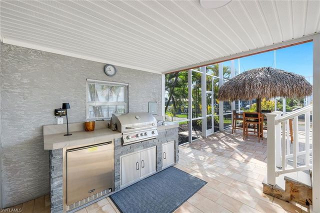 4741 Pembrooke LN, Bonita Springs, FL 34134