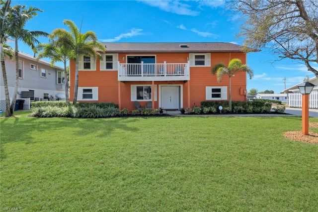4741 Pembrooke LN, Bonita Springs, FL 34134