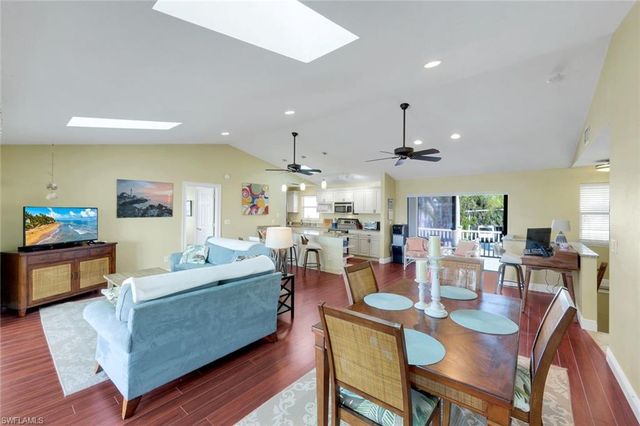 4741 Pembrooke LN, Bonita Springs, FL 34134