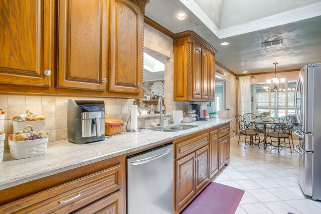 922 Highland Drive, Cleburne, TX 76033