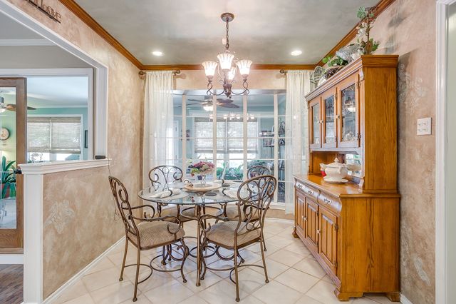 922 Highland Drive, Cleburne, TX 76033