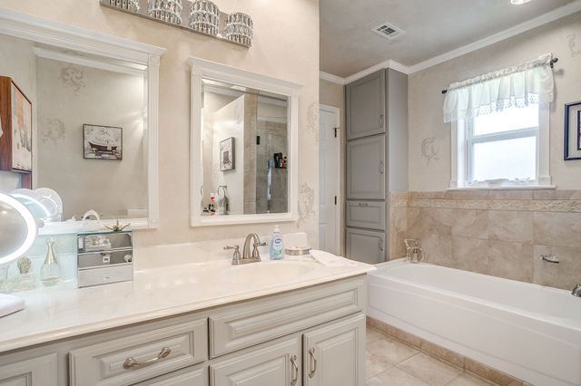 922 Highland Drive, Cleburne, TX 76033