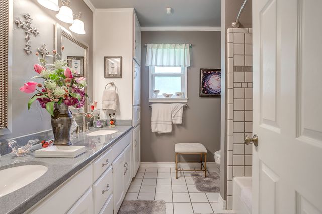 922 Highland Drive, Cleburne, TX 76033