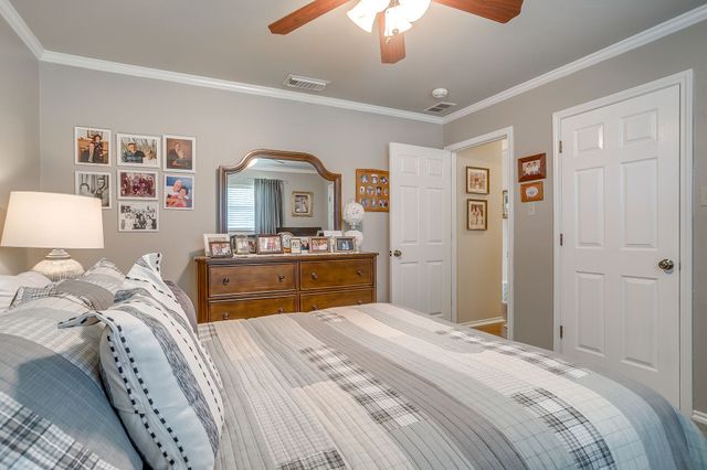 922 Highland Drive, Cleburne, TX 76033