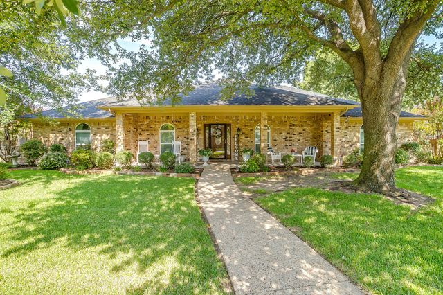 922 Highland Drive, Cleburne, TX 76033