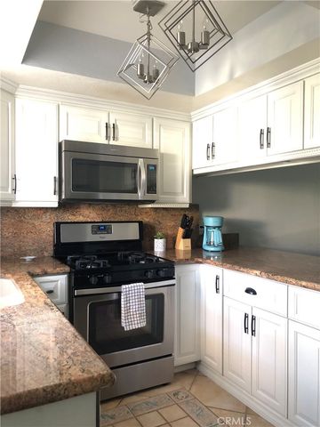 307 Tava Lane, Palm Desert, CA 92211