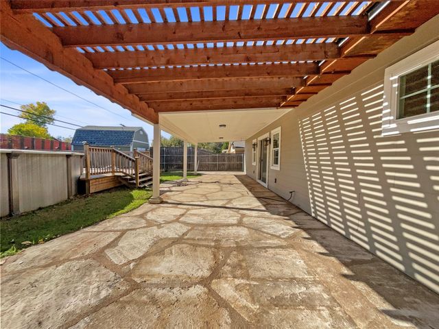 1716 Sylvan Drive, Arlington, TX 76012