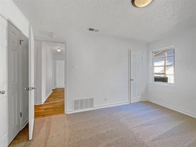 1716 Sylvan Drive, Arlington, TX 76012