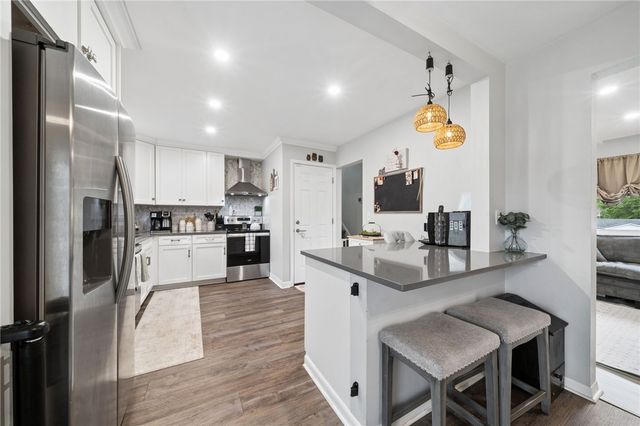 201 Church Dr, Hempfield Twp, PA 15642