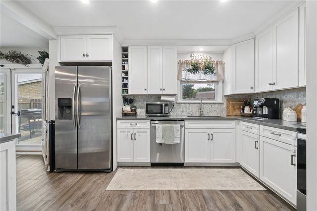 201 Church Dr, Hempfield Twp, PA 15642