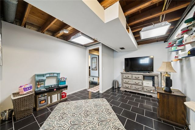 201 Church Dr, Hempfield Twp, PA 15642