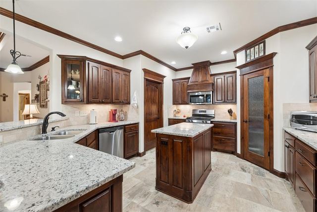 2486 County Road 1202, Blanchard, OK 73010