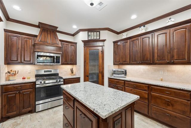 2486 County Road 1202, Blanchard, OK 73010