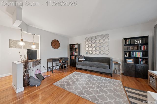 35107 Eden Park Drive, Sterling Heights, MI 48312