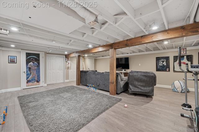 35107 Eden Park Drive, Sterling Heights, MI 48312