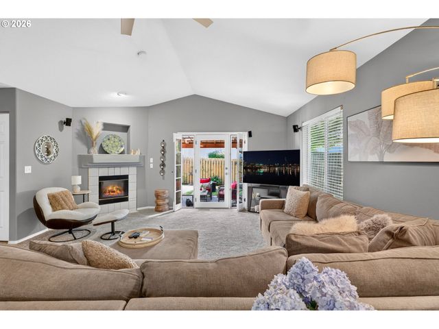 14123 Se SUMMERFIELD Loop, Happy Valley, OR 97086