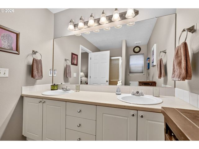 14123 Se SUMMERFIELD Loop, Happy Valley, OR 97086