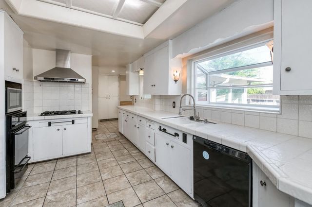 1407 E Princeton Avenue, Fresno, CA 93704