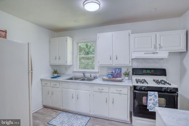 2481 N DUPONT PKWY, Middletown, DE 19709