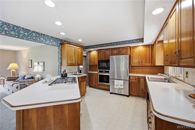 9832 East Holland Road, Holland, NY 14080