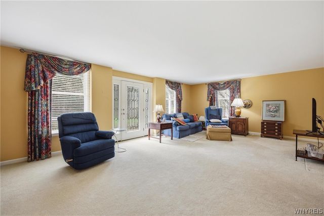 9832 East Holland Road, Holland, NY 14080