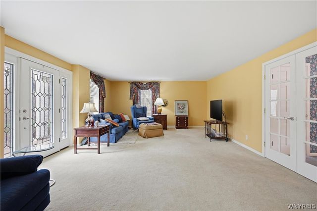 9832 East Holland Road, Holland, NY 14080