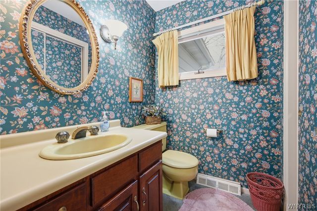 9832 East Holland Road, Holland, NY 14080