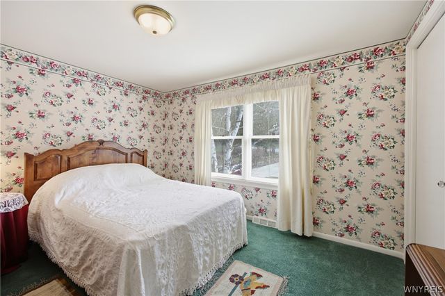 9832 East Holland Road, Holland, NY 14080