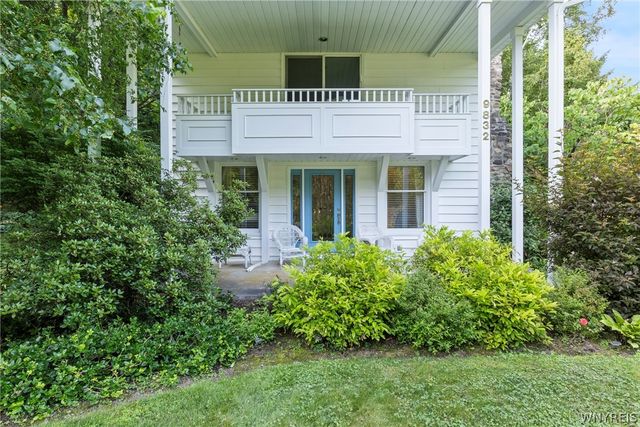 9832 East Holland Road, Holland, NY 14080