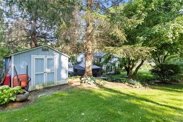 9832 East Holland Road, Holland, NY 14080