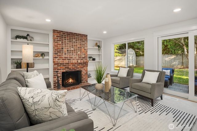 23203 NE 18th Place, Sammamish, WA 98074