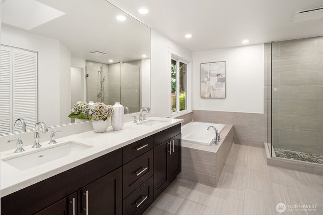 23203 NE 18th Place, Sammamish, WA 98074