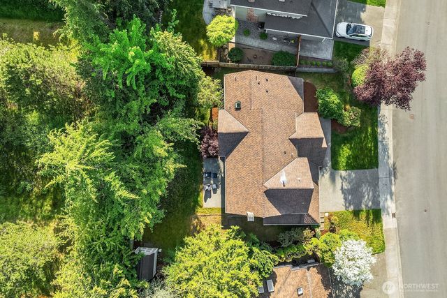 23203 NE 18th Place, Sammamish, WA 98074