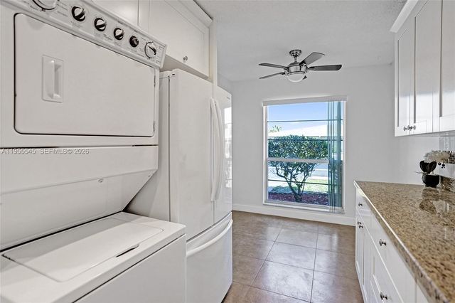 8914 Belle Aire Dr, Boca Raton, FL 33433